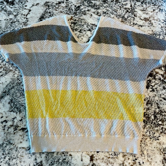 Striped light sweater - Picture 1 of 1